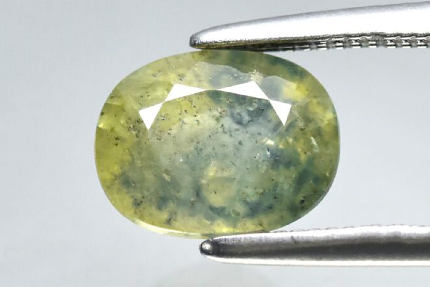 Синьо-зелен сапфир 1.57ct овална шлифовка 7.2x5.8mm