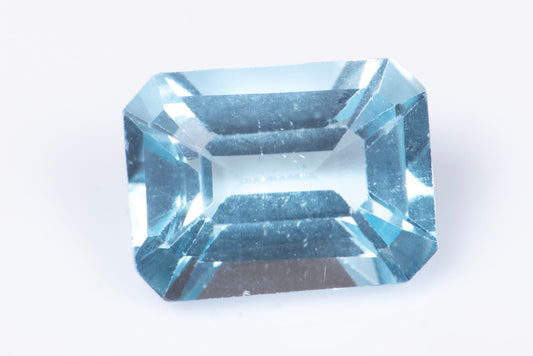Sky blue topaz 1.75ct 8x6mm VS octagon cut
