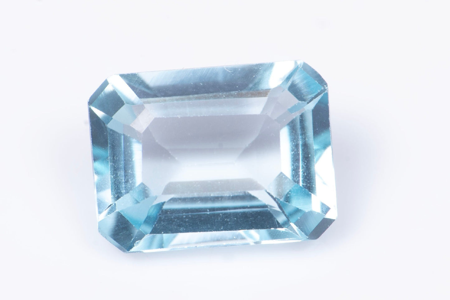 Sky blue topaz 1.79ct 8x6mm VS octagon cut