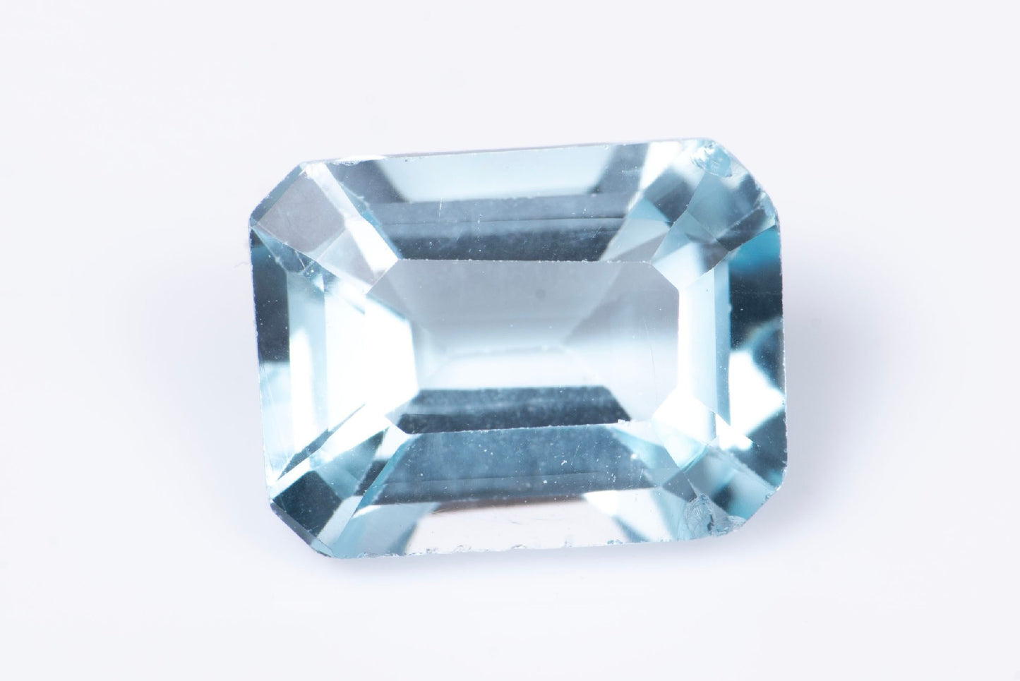 Sky blue topaz 1.86ct 8x6mm VS octagon cut