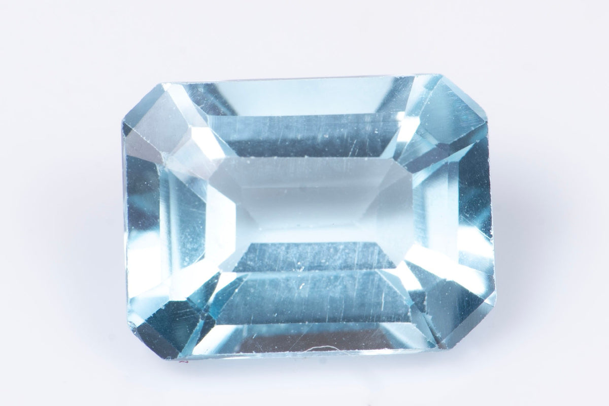 Естествен небесносин топаз 1.95ct 8x6mm VS октагон шлифовка