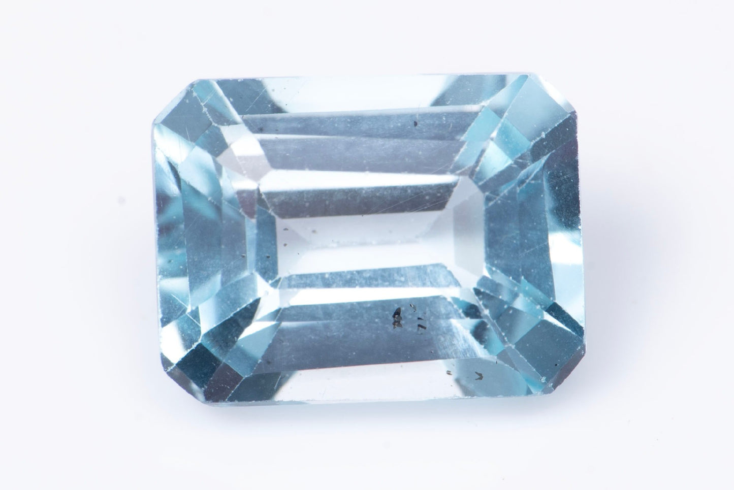 Sky blue topaz 2.07ct 8x6mm VS octagon cut