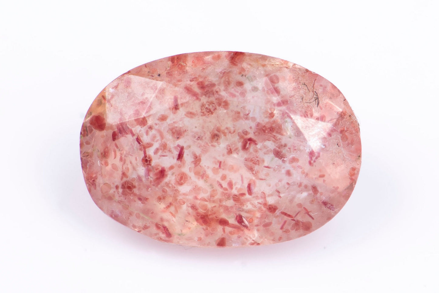 Ягодов кварц 0.73ct 7x5mm овална шлифовка