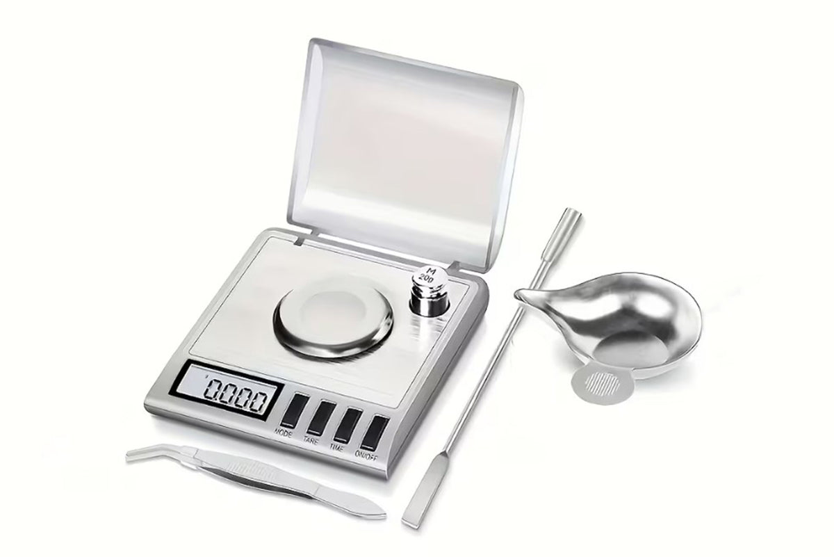 High-Precision Digital Scale – 0.001g to 50g with Tweezers & Calibration Weight Grey