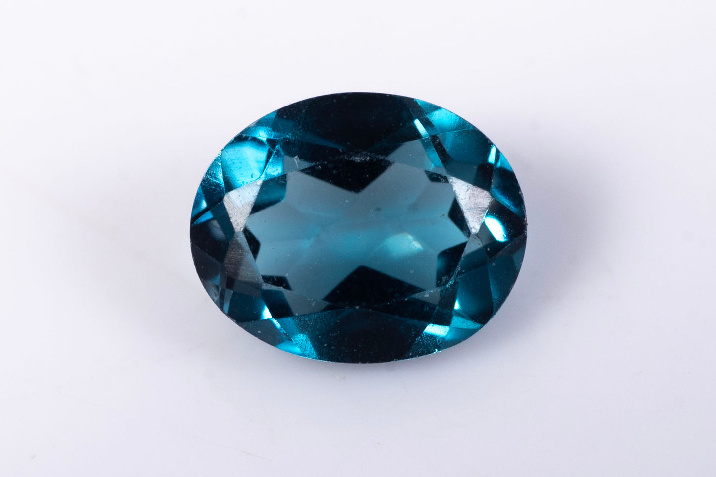 Топаз Лондонско синьо 0.45ct 5х4mm овална шлифовка