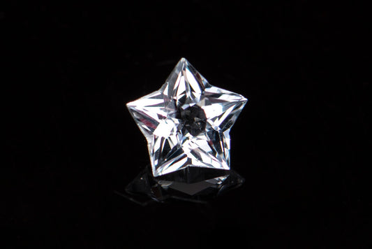 Unique white topaz with fancy star cut 1.06ct IF