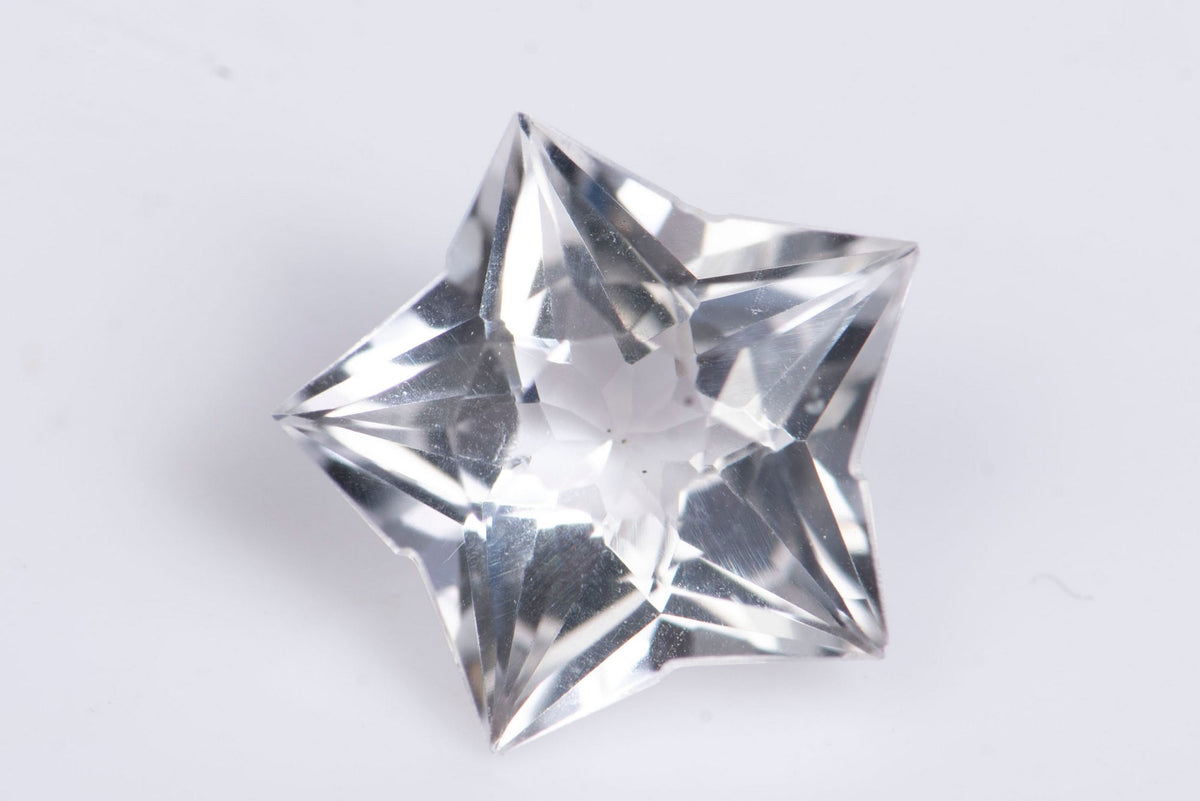 Естествен бял топаз 1.21ct IF fancy звезда шлифовка