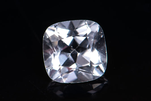 White topaz 1.70ct 7mm cushion cut