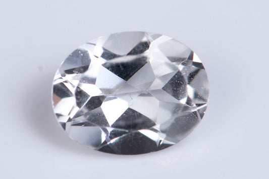 White topaz 2.11ct 9x7mm VVS oval cut