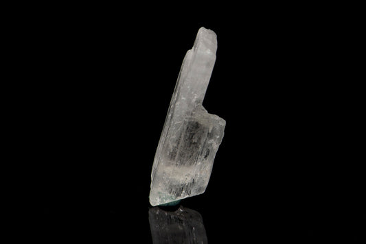 Yellow spodumene 10.1g fluorescent